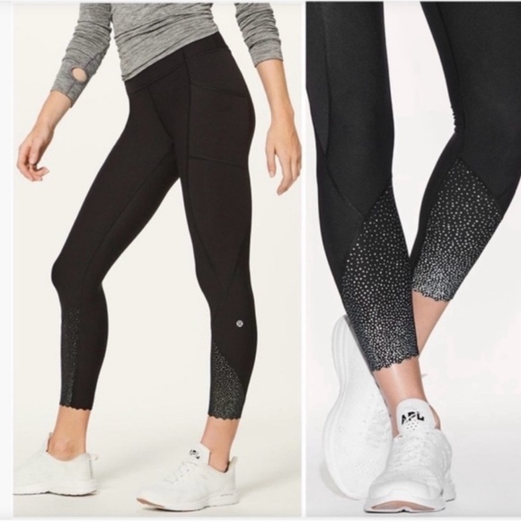 lululemon athletica Pants - Lululemon Tight Stuff Reflective Scallop Hem Tights Size 6